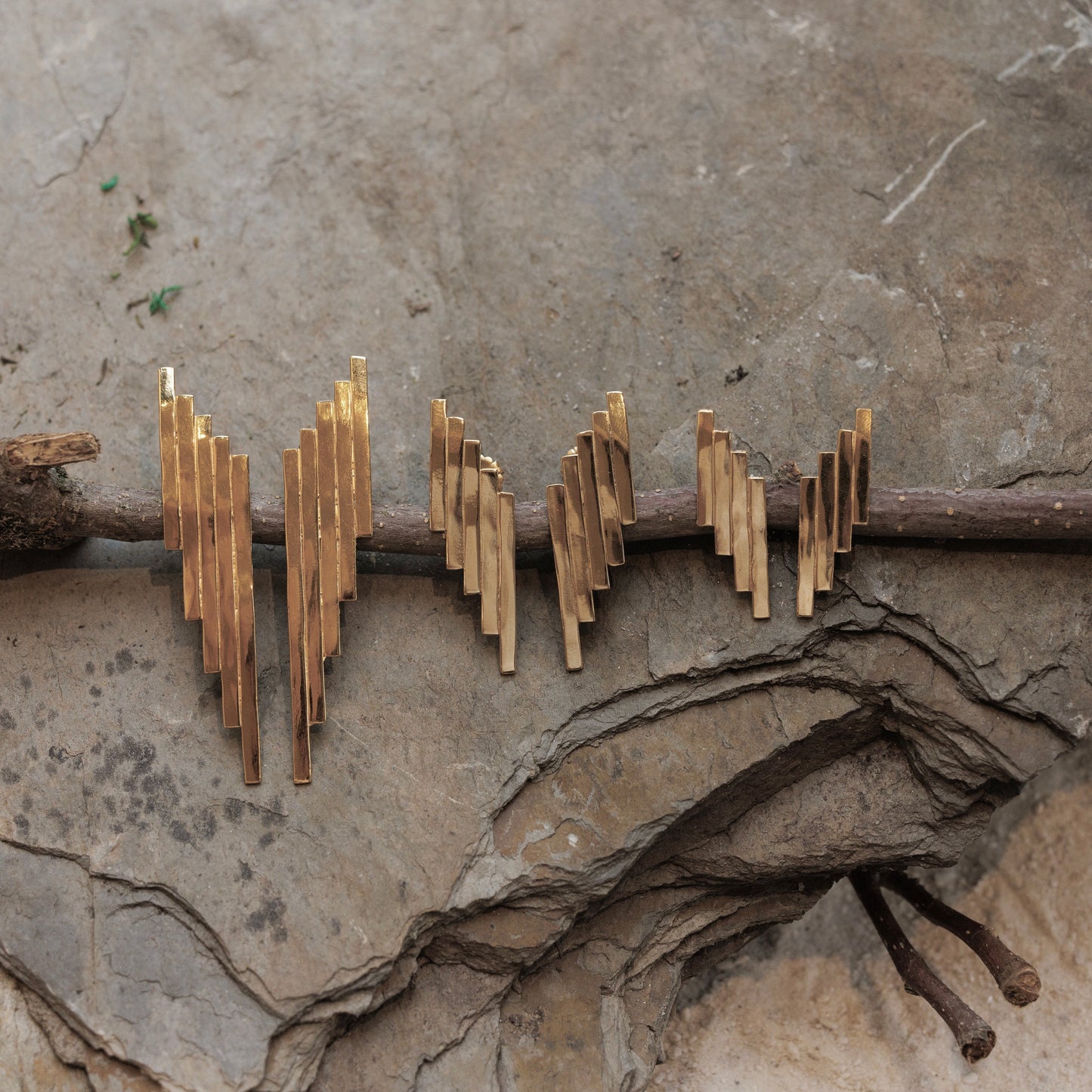 Crysler Medium Stud Earring