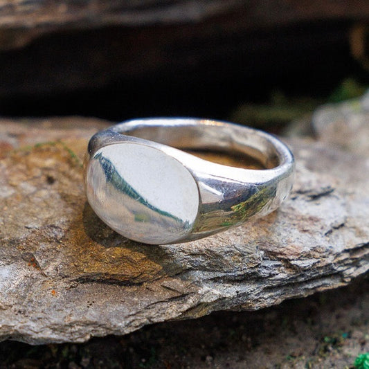 Oval Signate Ring