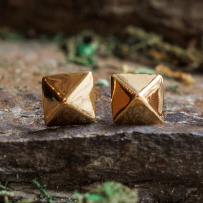 Pyramid Studs