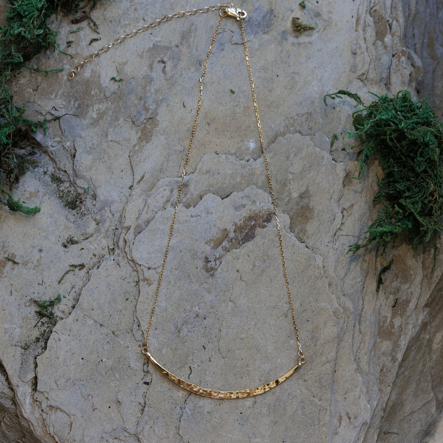 Curve Necklace Petite