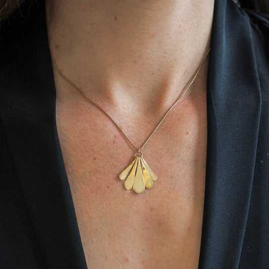 Sweet Fanned Flare 14K