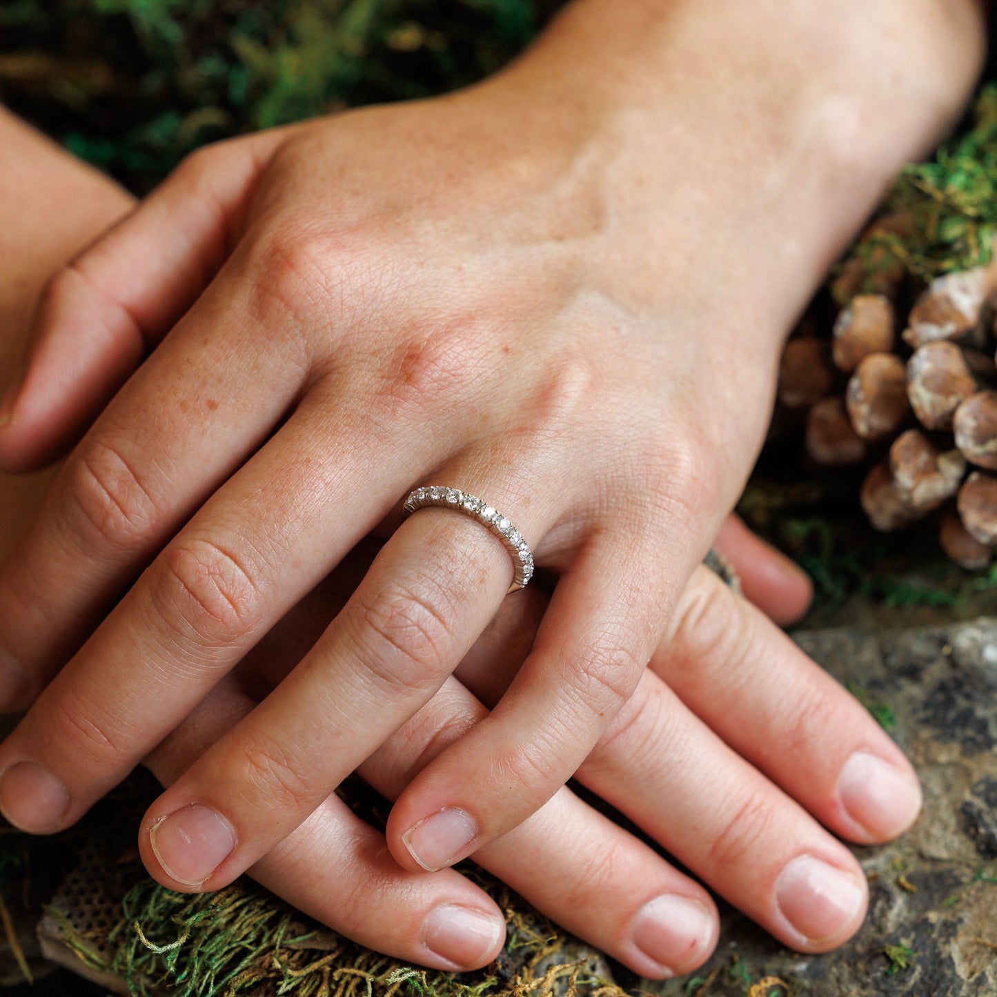 Floating Diamonds Ring Solid Gold