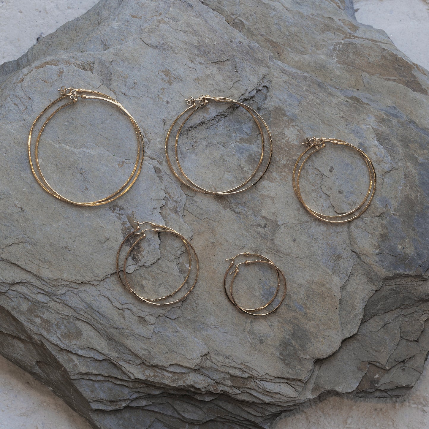 Oaked Hoops in Yellow Gold Vermiel