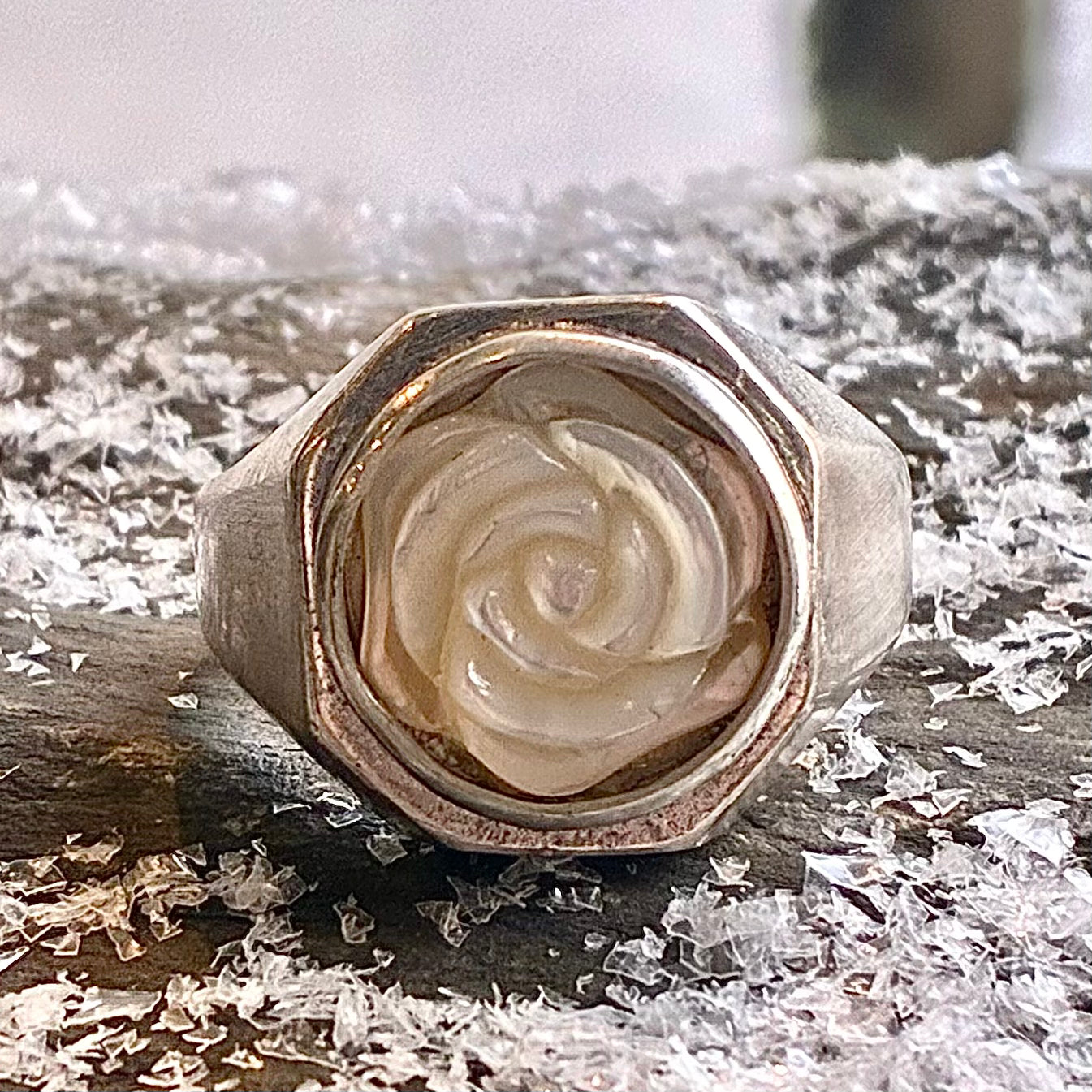 Rose Ring - Mother of Pearl