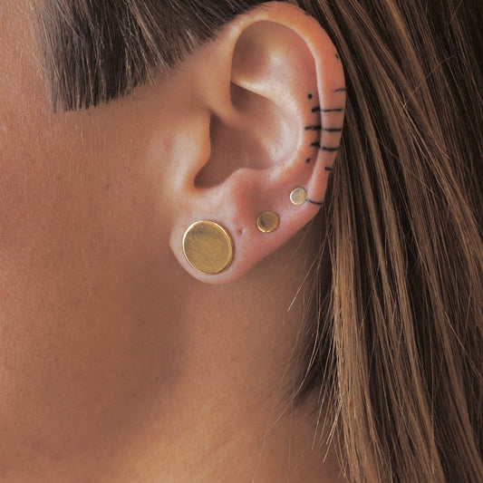 Dot Studs in Yellow Gold Vermeil