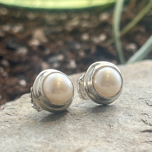 Pearl Studs